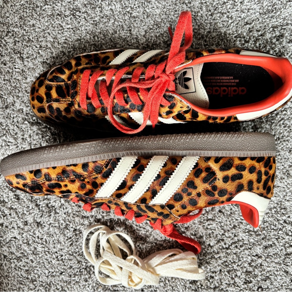 Adidas leapord sambas - Picture 4 of 6